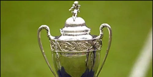 Foot. Paris et Angers rejoignent Guingamp et Monaco en ½ finales de...