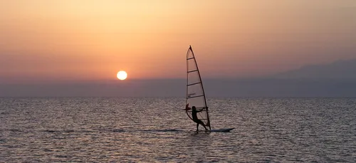 Planche à voile. Louis Giard est en très grande forme