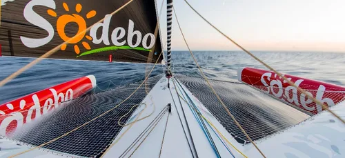 Voile. 4 jours 11 heures 10 minutes 23 secondes