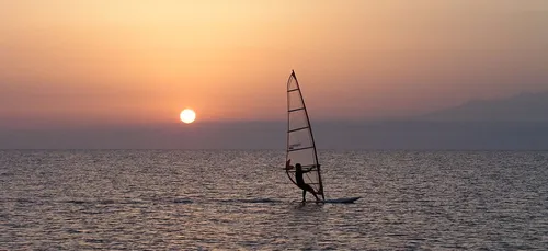 Planche à voile. Les débuts parfaits de Louis Giard au Japon