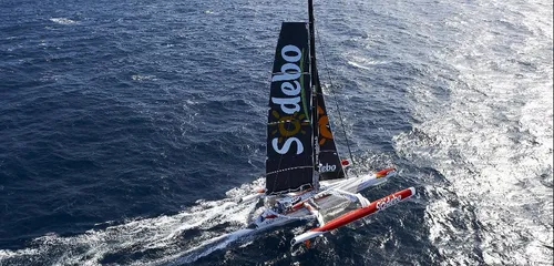 Voile. Thomas Coville et Jean Luc Nélias dans un fautueil sur la...