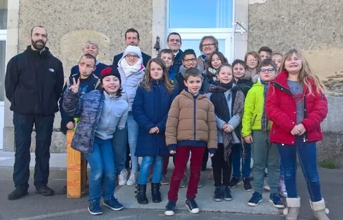 Noëllet. Des écoliers préparent un projet de loi