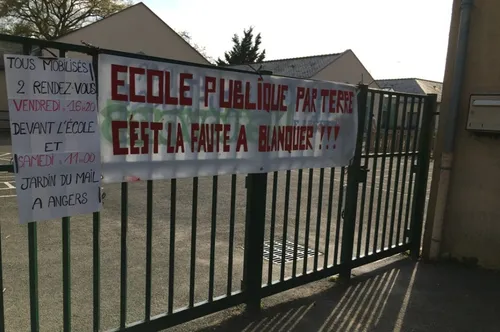 Ecoles mortes : des parents toujours mobilisés contre la loi Blanquer