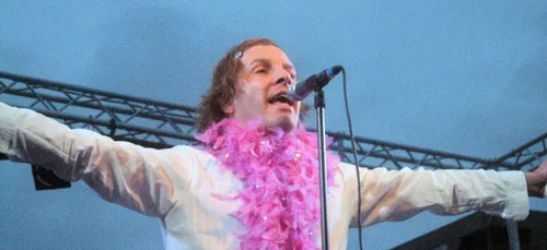 Festival : Philippe Katerine Au Foin de la Rue cet été