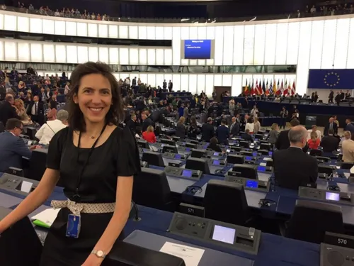 Valérie Hayer, un relais mayennais au Parlement européen