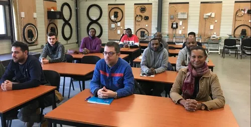 Segré. Ils sont formés pour installer la fibre