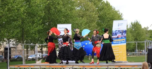 En Mayenne, 70 km de randonnée pour fêter l'Europe