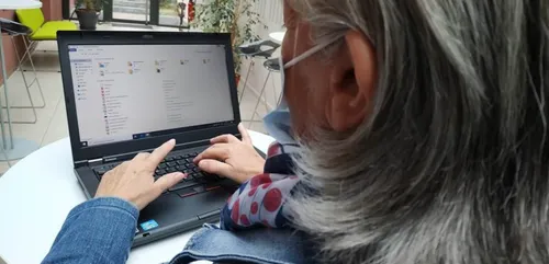 Segré-en-Anjou Bleu forme ses seniors avant le tout numérique