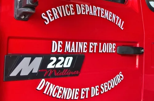 Champteussé-sur-Baconne. Une longère partie en fumée, la mairie...