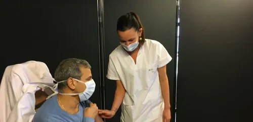 En Mayenne, trois centres de vaccination pour les plus de 75 ans et...