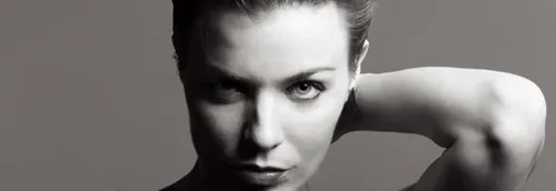 GALA REPREND "FREED FROM DESIRE" EN ACOUSTIQUE