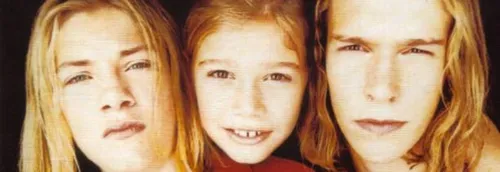 Hanson reprend MMMBop 19 ans après !