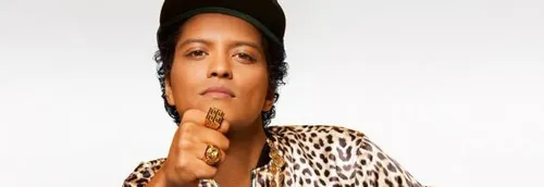Bruno Mars rend hommage à Prince !