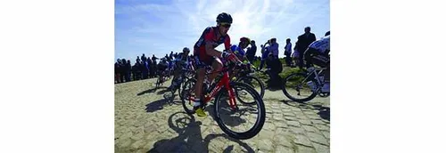 Greg Van Avermaet remporte le Paris-Roubaix