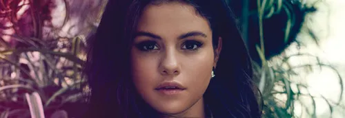 La série produite par Selena Gomez devient la plus populaire sur...