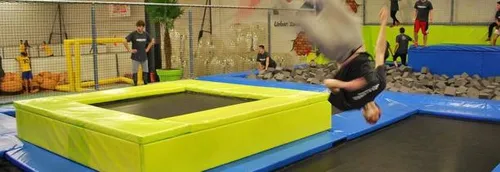 Dunkerque : Décès d’un homme après un saut de trampoline dans une...