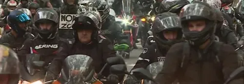 Les motards en colère manifestent ce samedi après-midi