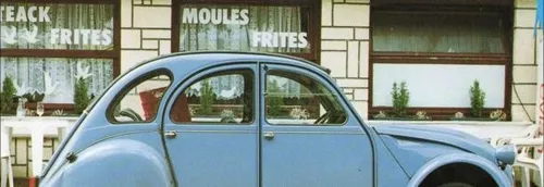 La 2 CV à l'honneur à Pont-à-Vendin