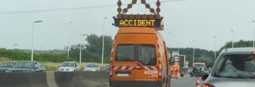 Accident entre un camion et une voiture à Vendeville