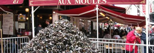 De l’assiette au carrelage, les moules de la braderie recyclées
