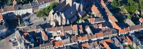 Les touristes affluent à Cassel