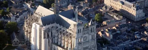 William, Harry, Meghan, la famille royale à Amiens