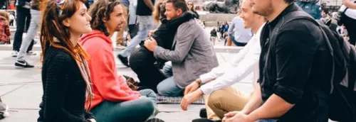 Regarder un inconnu dans les yeux à Lille : une expérience à vivre...