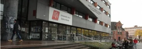 L'accès principal de la faculté de Lille 2 bloqué