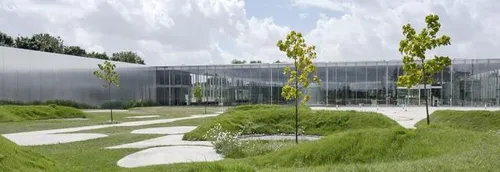 Place aux arts dans le parc du Louvre Lens
