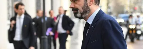 Les rassemblements de plus de 100 personnes interdits