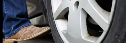 Armentières: des voitures de soignants dégradées