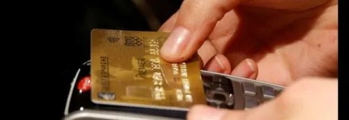 Coronavirus: le paiement sans contact bientôt relevé à 50€ ?