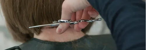 Pas de coiffure ou soins esthétiques à domicile pendant le confinement