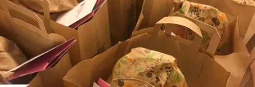 Des colis de denrées alimentaires pour les étudiants précaires