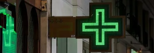 Quels magasins restent ouverts dans les centres commerciaux ?