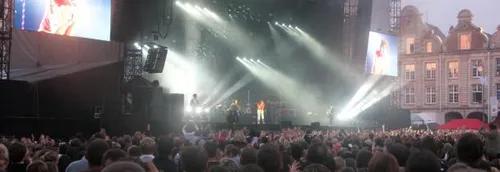 Main Square, Nuits Secrètes...: 5 000 personnes assises maximum