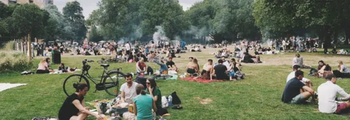 Les rassemblements à plus de 6 verbalisés sur la voie publique