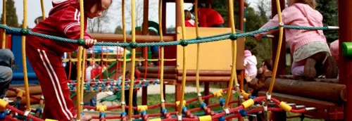 Plus de masque non plus dans les cours de récréation