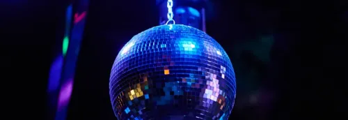 Les discothèques devraient rouvrir cet été