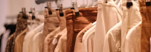 Une grande vente vintage au kilo à Tourcoing