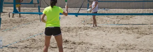 Un championnat de France de beach tennis à Malo-les-Bains