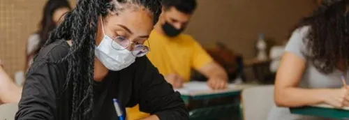 Les examens pour les étudiants maintenus