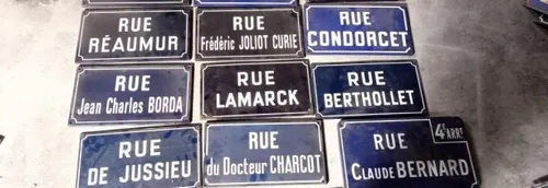 Une vente aux enchères des anciennes plaques de rues de Lille