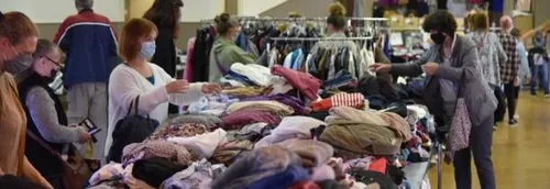 Une vente solidaire de vêtements ce mardi à Villeneuve d'Ascq