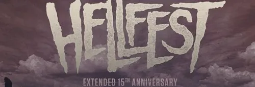 Concours de air guitar et ambiance Hellfest au Louvre Lens