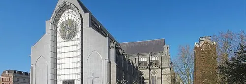 Des mapping vidéo dans la crypte ancienne de Notre-Dame de la Treille