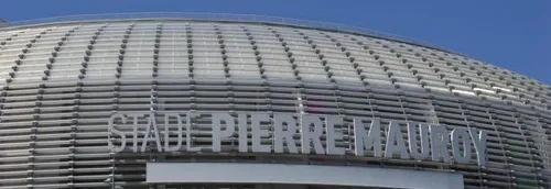 Un salon de l'emploi au stade Pierre Mauroy