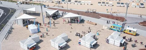 Un Village d'été installé sur la digue de Calais