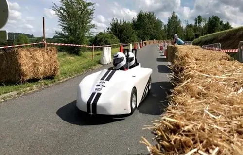 Une course de caisses à savon au Louvre Lens
