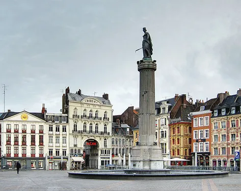 La fontaine de la Grand'Place à l'arrêt à Lille